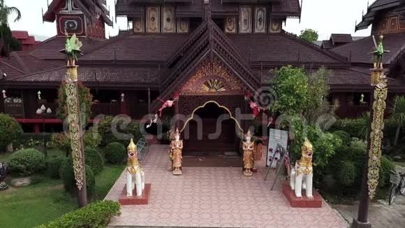 鸟瞰泰国法窑南塔拉姆木寺视频的预览图