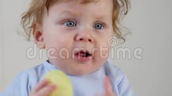 健康婴儿营养视频的预览图