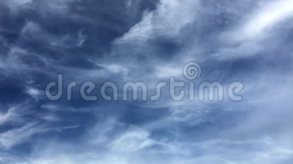 柔和的夏日天空云时程视频的预览图