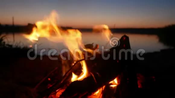 火日落湖黎明视频的预览图