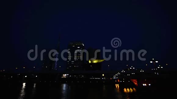 从日本苏美达河欣赏东京苏美达地区夜景视频的预览图