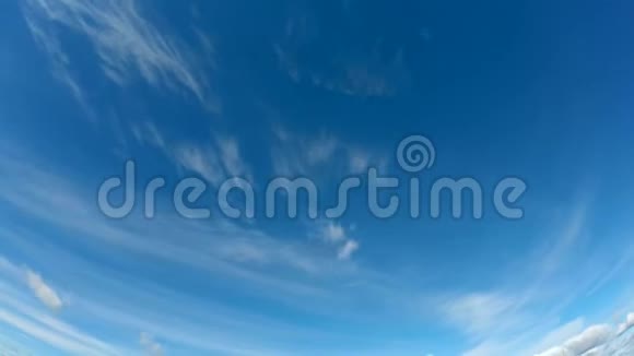 在蓝天上飞云视频的预览图