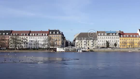丹麦哥本哈根湖景视频的预览图