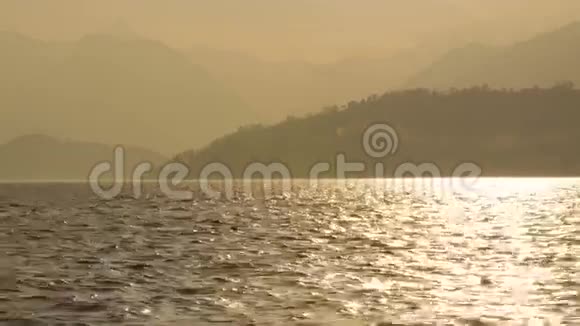黄昏时分意大利科莫湖视频的预览图