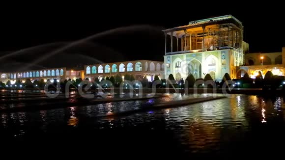 伊朗伊斯法罕NagsheJahan广场喷泉视频的预览图