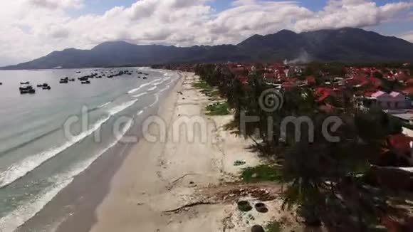 越南海滩上的村庄视频的预览图