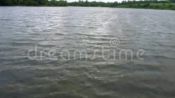 江水的涟漪视频的预览图