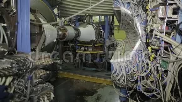 对撞机电子正电子2视频的预览图