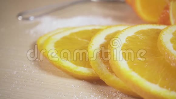 摄像机沿橙色片的移动与糖慢运动视频的预览图