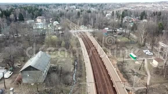 火车到达卢戈瓦亚车站铁路运输视频的预览图