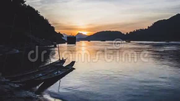湄公河时代美丽的日落视频的预览图