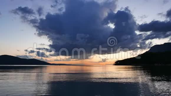 五彩缤纷的爱琴海日落在秋季07视频的预览图