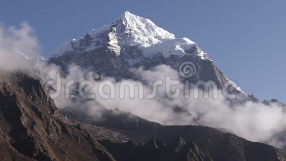 多布什峰喜马拉雅山尼泊尔4k视频的预览图