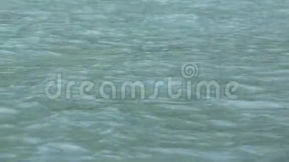 高原湖泊水面自然背景库赫林斯克耶湖阿尔泰视频的预览图