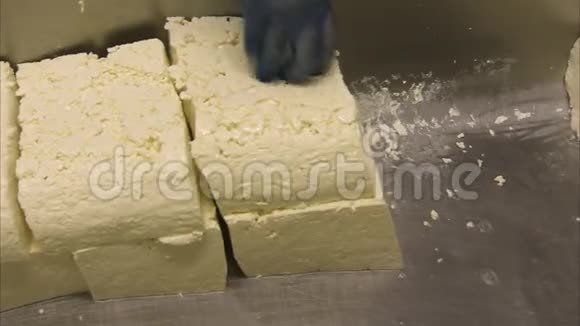 加工过的奶酪视频的预览图