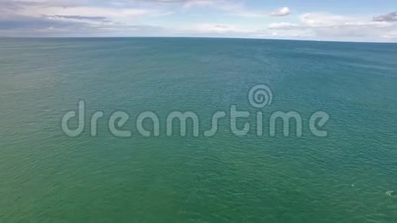 飞越威尔士海岸的爱尔兰海联合王国视频的预览图