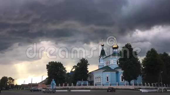 时间流逝Timelapse白俄罗斯多布拉什区科尔马村的圣约翰科尔马修道院教堂著名东正教视频的预览图