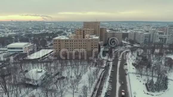 乌克兰哈尔科夫2016年12月13日国立大学德日普罗姆冬季视频的预览图