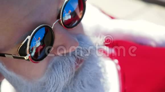 暑假快乐圣诞老人的画像视频的预览图