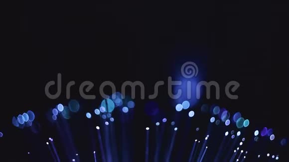 蓝色发光抽象背景数字光纤连接概念视频的预览图