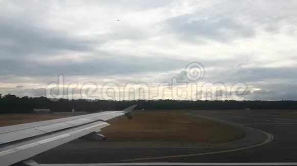 法兰克福航班起飞时间视频的预览图