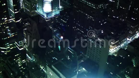 纽约公约夜间建筑物鸟瞰图视频的预览图