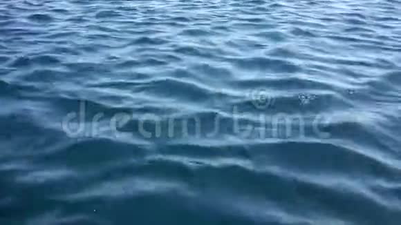 海洋运动表面的自然背景视频的预览图