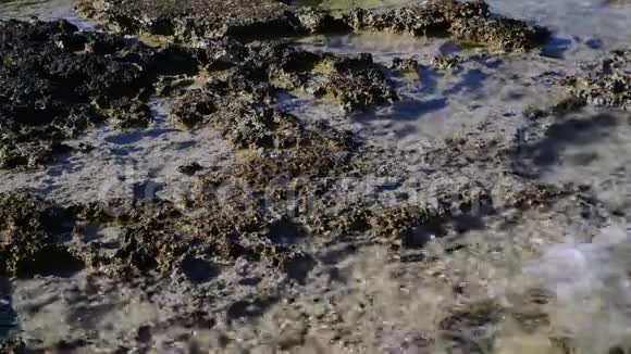 塞浦路斯岛附近的地中海斯托尼海岸视频的预览图