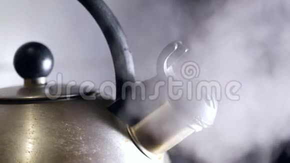壶沸热炉视频的预览图
