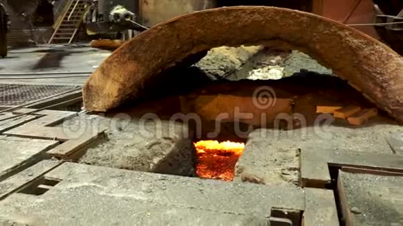 紧跟高炉用钢水内部重工理念熔化金属冶金厂视频的预览图