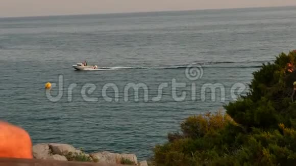 西班牙的海和陡峭的悬崖视频的预览图