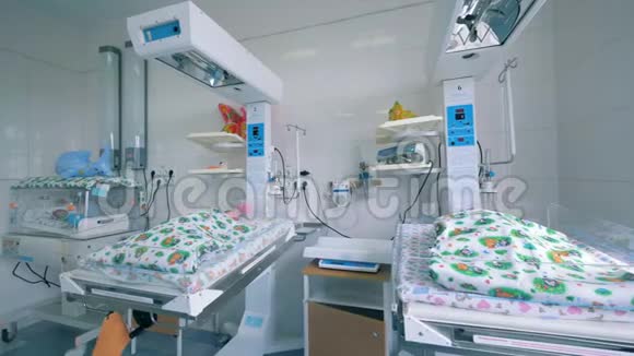 产妇设施新生儿的房间视频的预览图