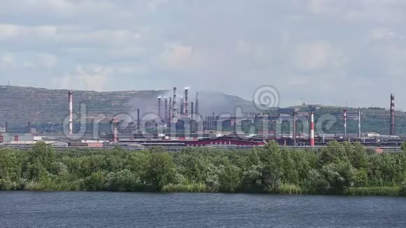 马格尼托戈尔斯克钢铁厂视频的预览图