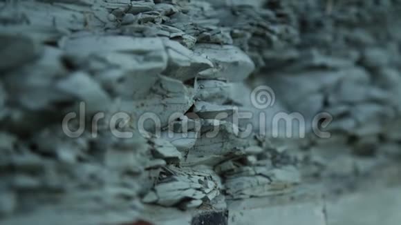 石崖纹理的特写石质地貌悬崖视频的预览图