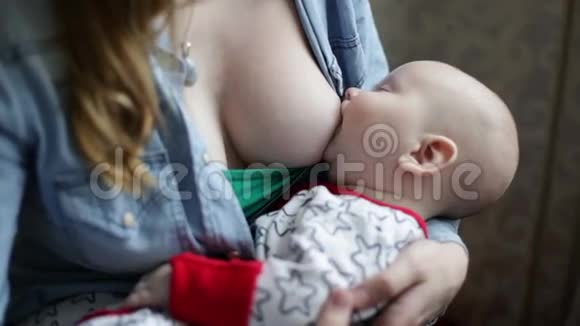 关闭母乳喂养视频的预览图