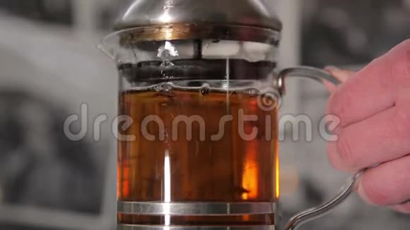 红茶酿造视频的预览图