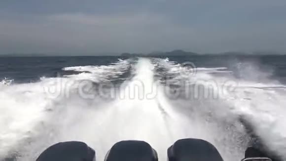 高速海上机动快艇后景视频的预览图