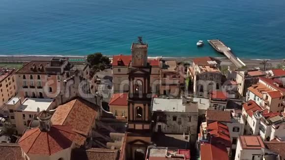 意大利米诺里老城海岸线景观视频的预览图