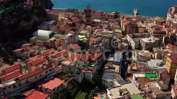 意大利米诺里老城海岸线景观视频的预览图