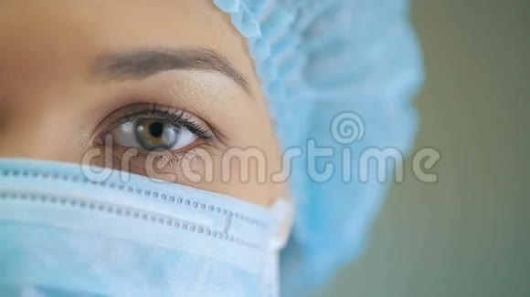 外科医生的眼睛视频的预览图