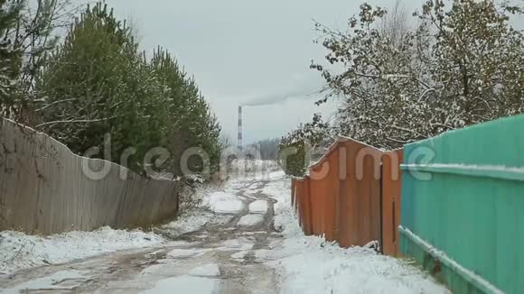 俄罗斯乡村冬季生活视频的预览图