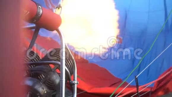 热风气球的燃烧器视频的预览图