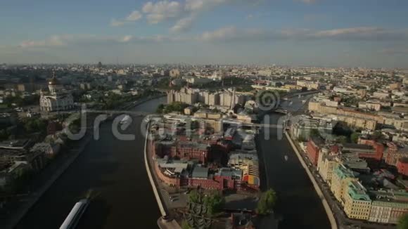 从鸟类飞行高度看莫斯科全景视频的预览图