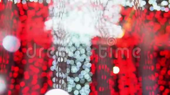 红色节日波克轻圣诞节背景抽象优雅的去焦闪烁红宝石色纹理概念闪耀魅力xm视频的预览图