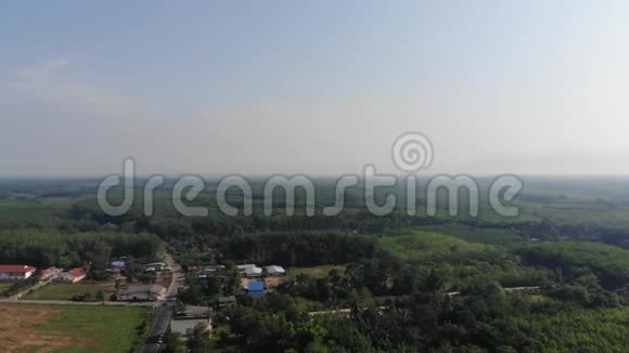 泰国Trang小村庄的空中景观环境丰富视频的预览图