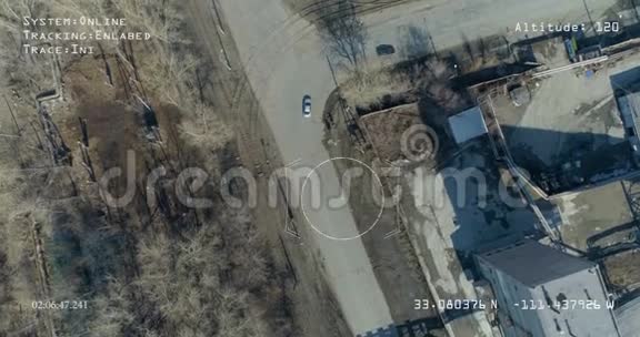 军用无人机扫描城市街道视频的预览图