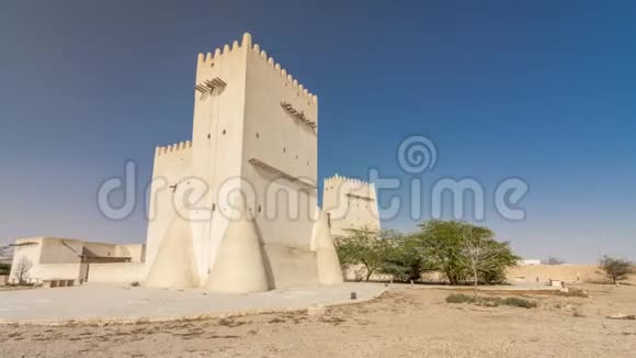 卡塔尔多哈附近的巴赞塔延时超移瞭望塔视频的预览图