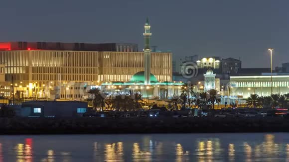 卡塔尔多哈的AlShouyoukh清真寺和钟楼延时视频的预览图