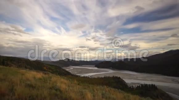 阿拉斯加圣埃利亚斯河三角洲视频的预览图