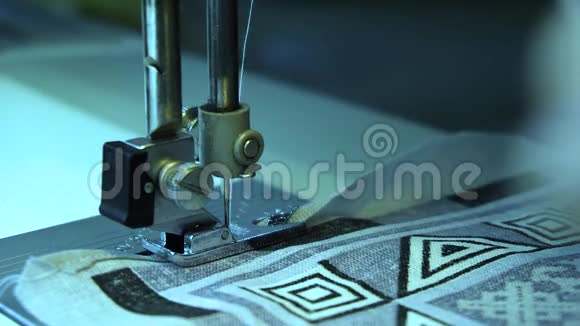 缝纫机操作慢动作视频视频的预览图
